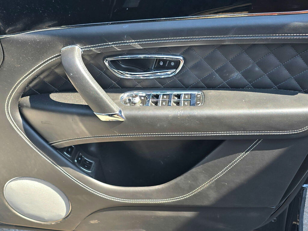 Bentley Bentayga 6.0 W12 Silver #31