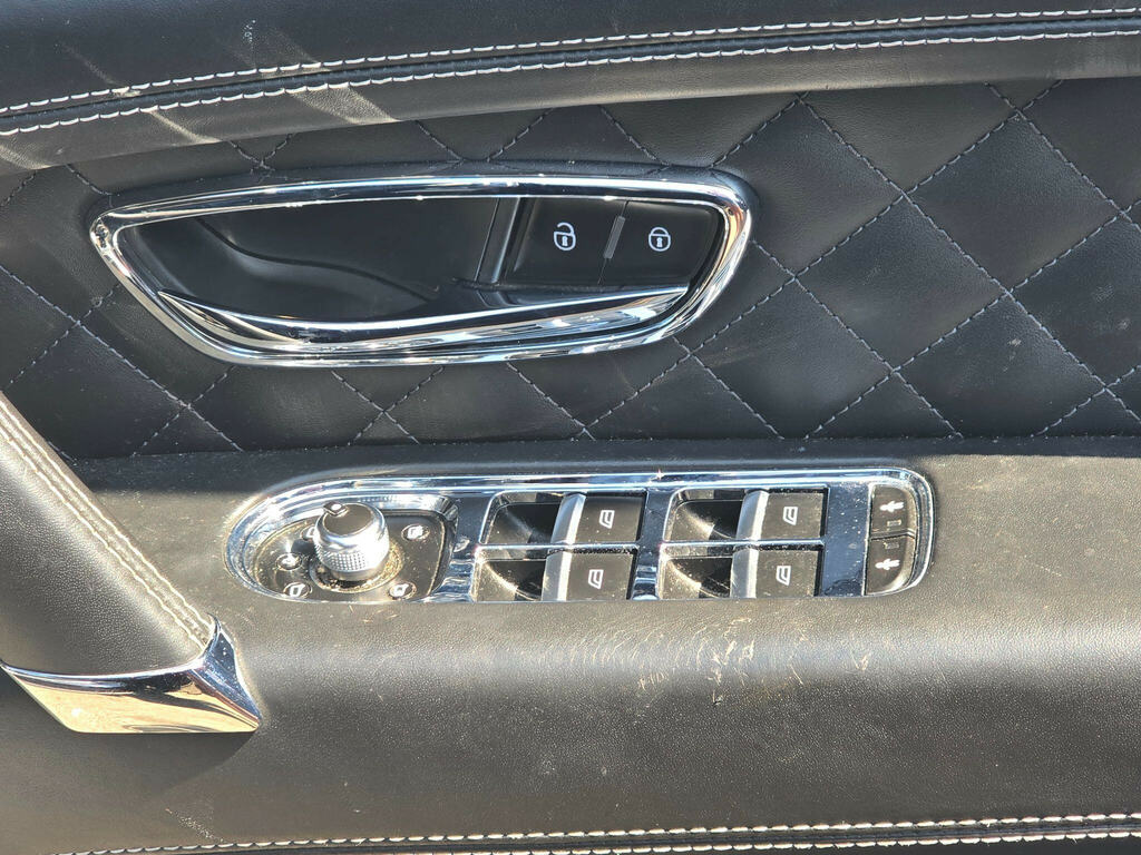 Bentley Bentayga 6.0 W12 Silver #30