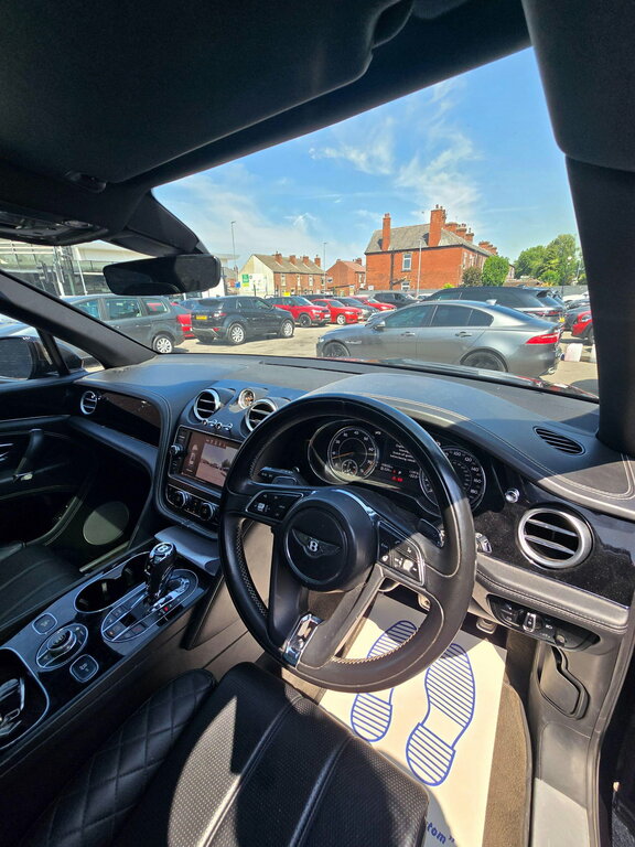 Bentley Bentayga 6.0 W12 Silver #25