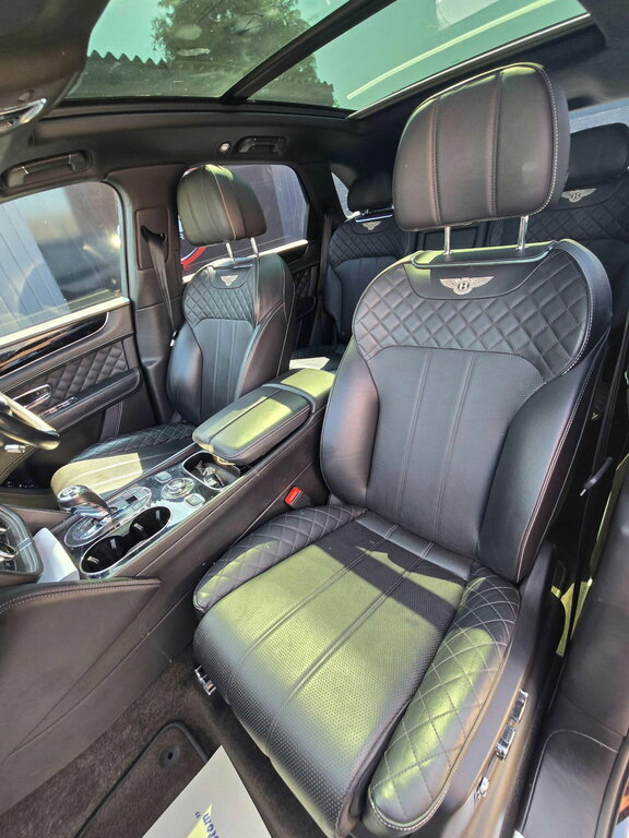 Bentley Bentayga 6.0 W12 Silver #36