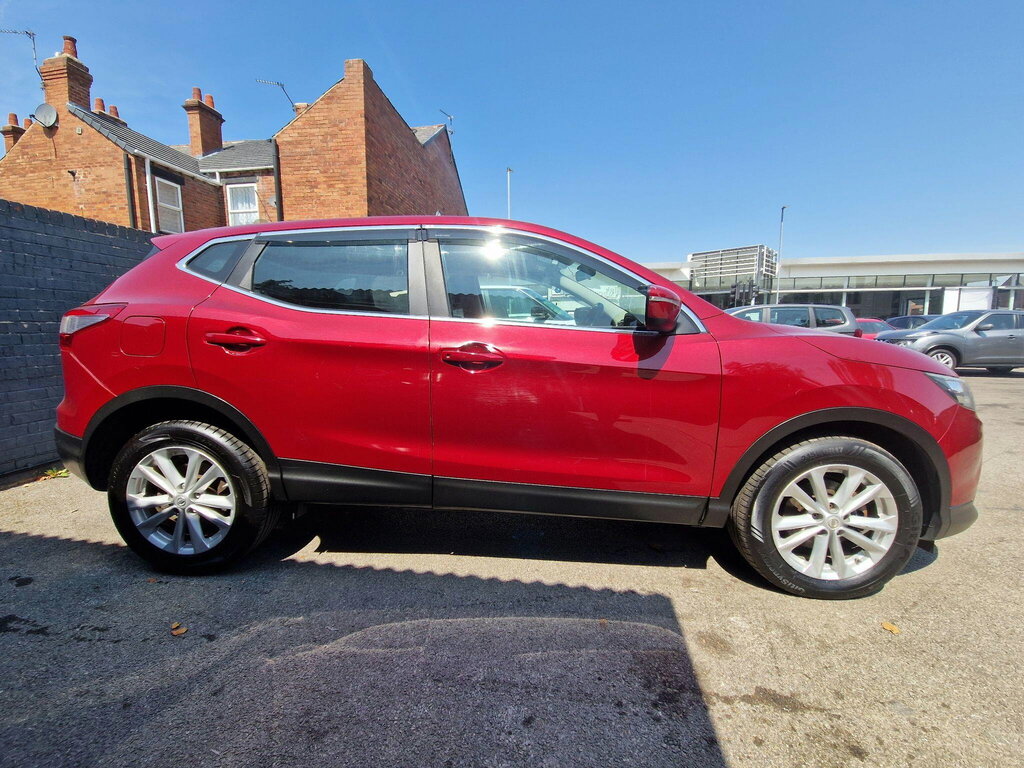 Nissan Qashqai 1.6 Dci Acenta Xtron 2Wd Euro 5 Ss Red #6
