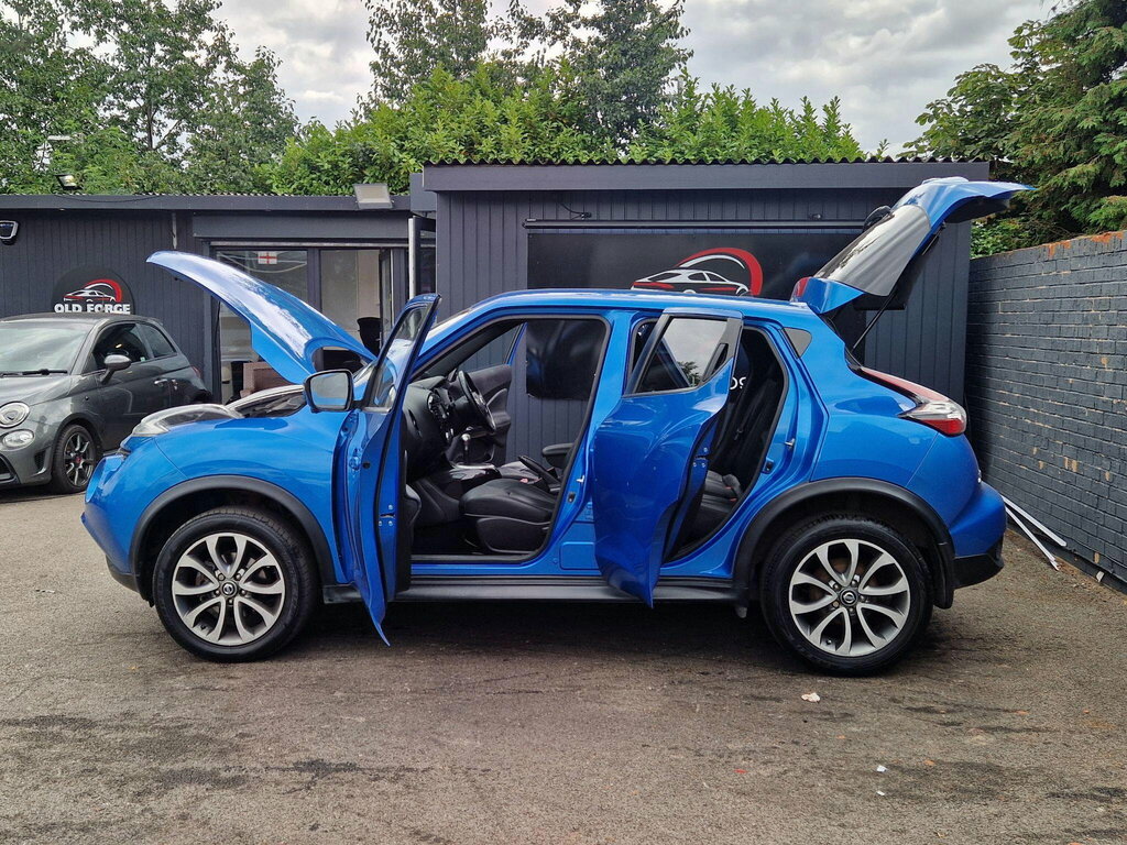 Nissan Juke  Red #12