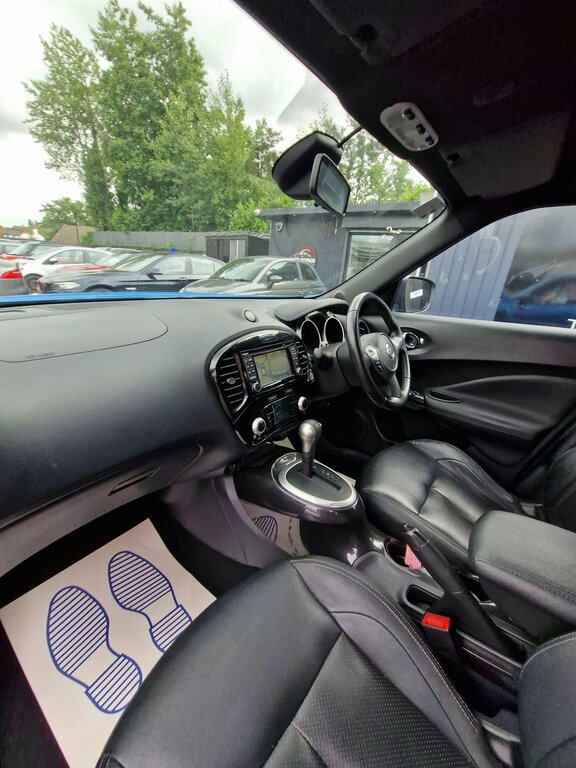 Nissan Juke  Red #33
