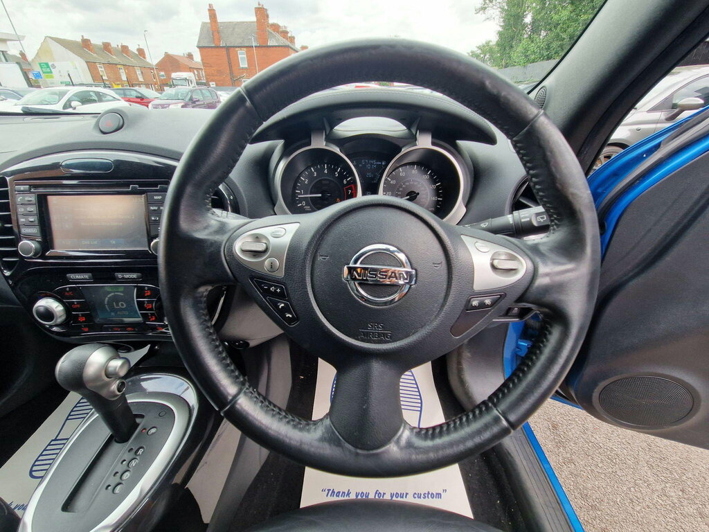 Nissan Juke  Red #40