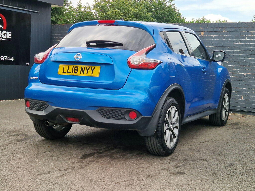 Nissan Juke  Red #22