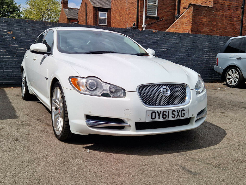 Jaguar XF V6 S Portfolio White #14