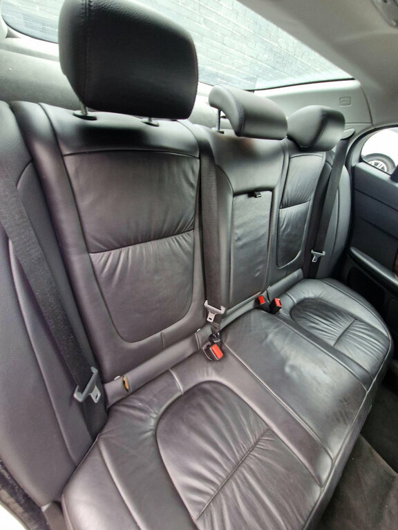 Jaguar XF V6 S Portfolio White #32