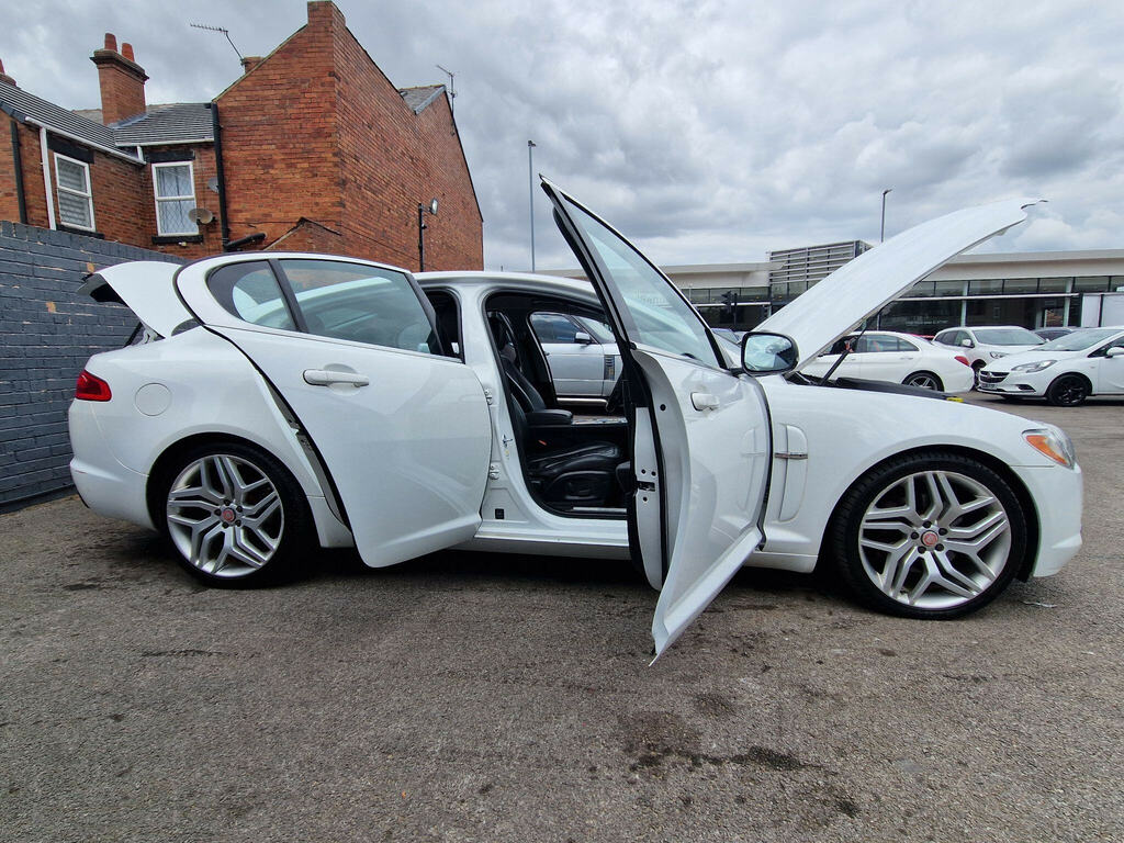 Jaguar XF V6 S Portfolio White #20