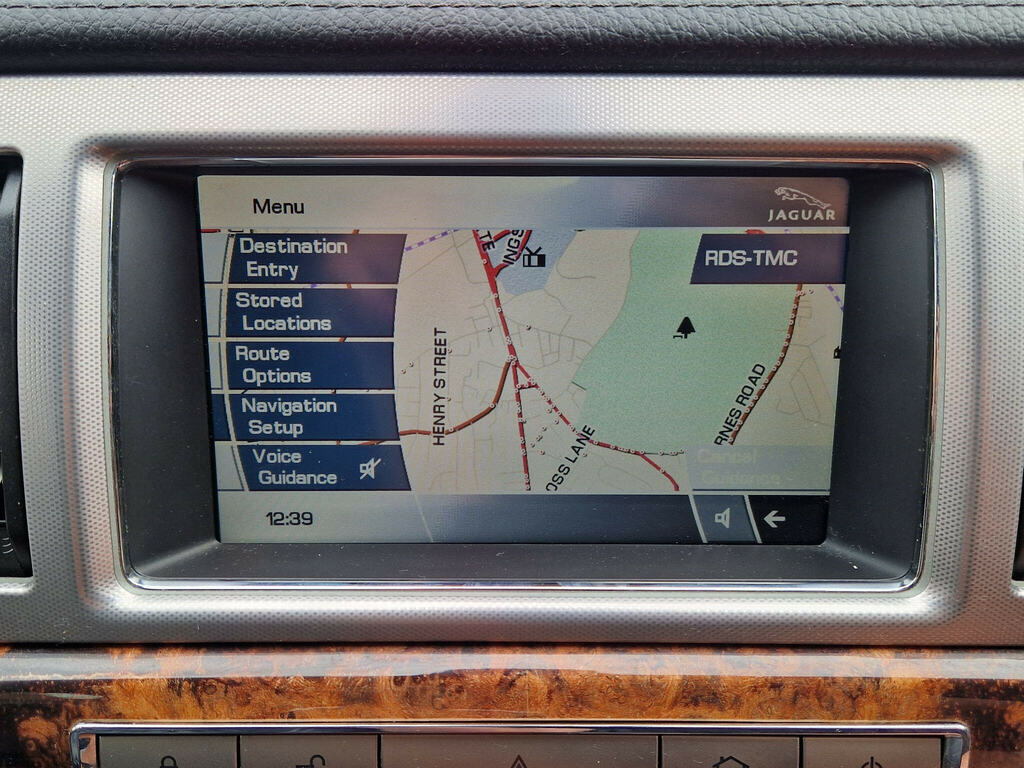 Jaguar XF V6 S Portfolio White #24