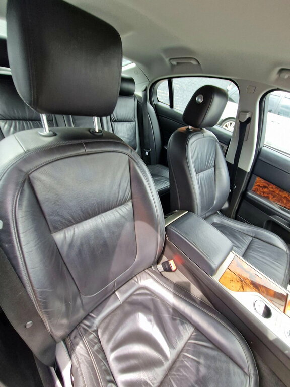 Jaguar XF V6 S Portfolio White #25