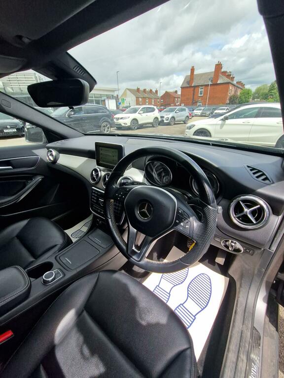 Mercedes-Benz GLA Class 2015 2.1 Gla220d Amg Line Premium Plus 7G-dct 4M Black #25