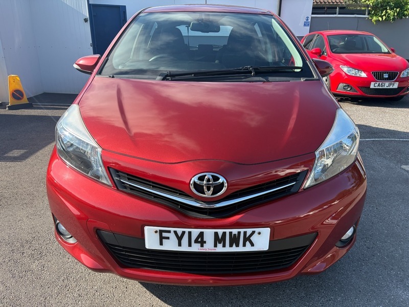 Toyota Yaris Vvt-i Icon Plus Red #2