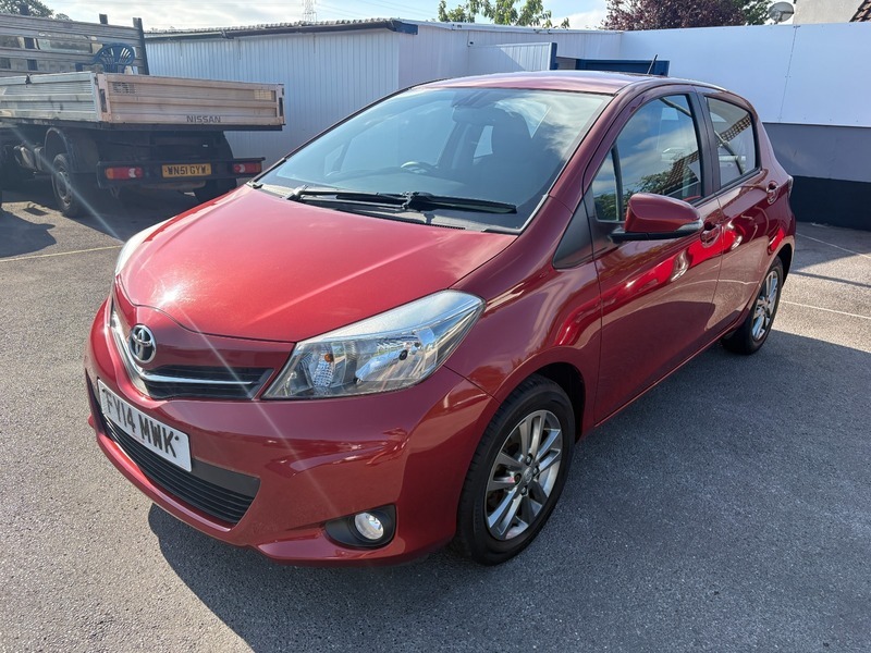 Toyota Yaris Vvt-i Icon Plus Red #3