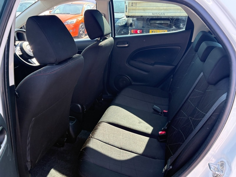 Mazda 2 1.3 Venture Euro 5 Red #13