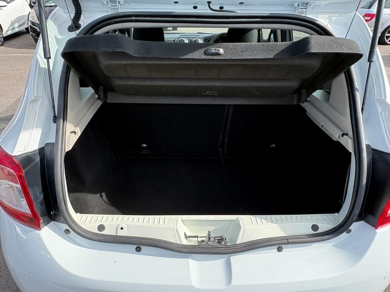 Dacia Sandero Hatchback Ambiance White #12