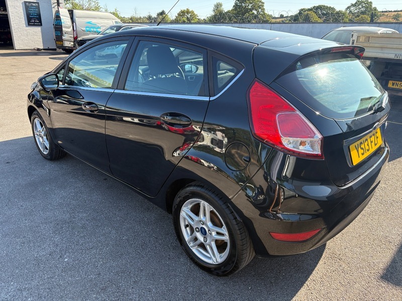Ford Fiesta Zetec Black #5