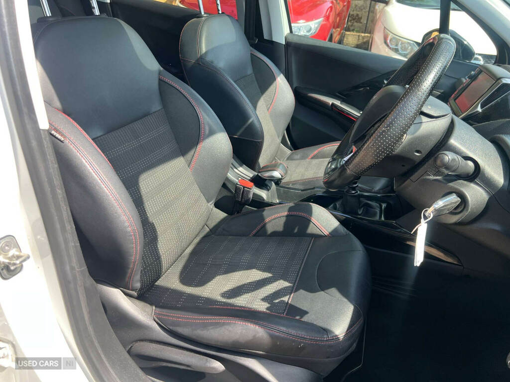 Peugeot 2008 Active Grey #13