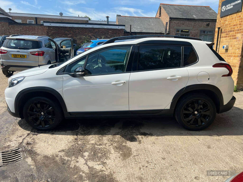 Peugeot 2008 1.2 Puretech 130 Gt Line White #5