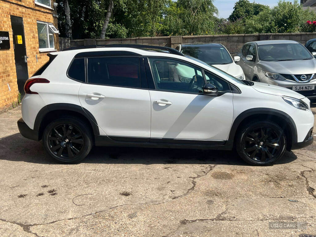 Peugeot 2008 1.2 Puretech 130 Gt Line White #6