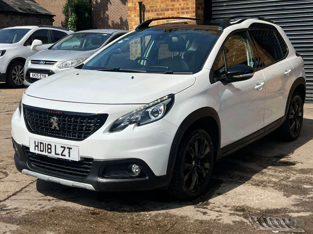 Peugeot 2008 1.2 Puretech 130 Gt Line White #2