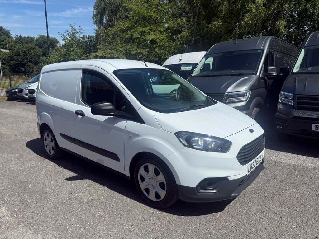 Ford Transit Courier Mpv White
