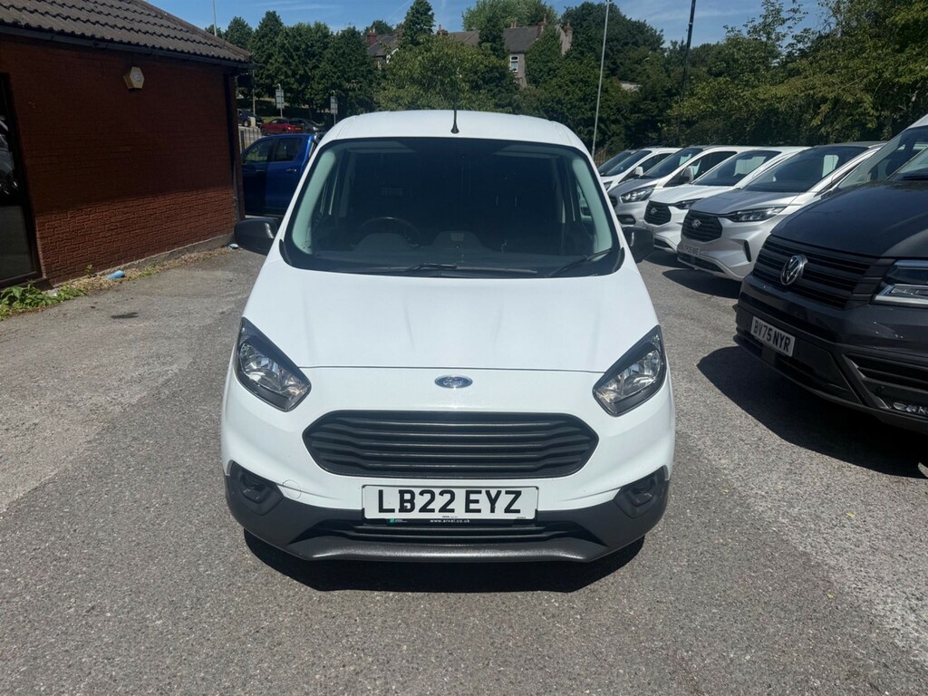 Ford Transit Courier Mpv LB22EYZ White #2