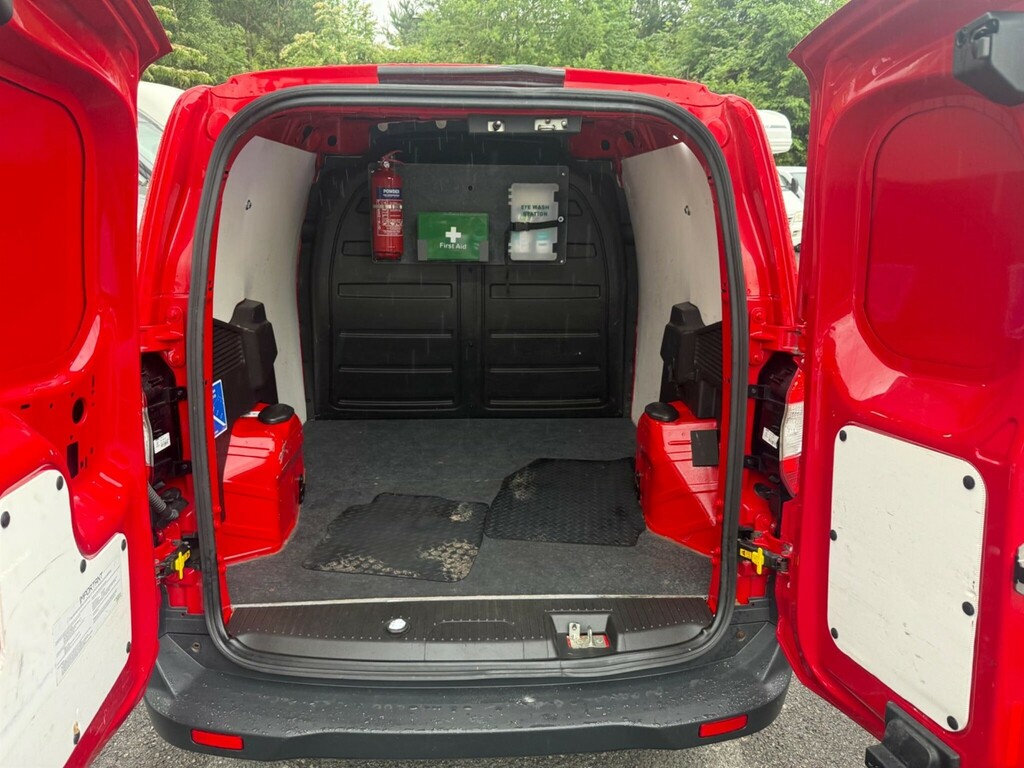 Ford Transit Courier Mpv MT21AVF Red #5
