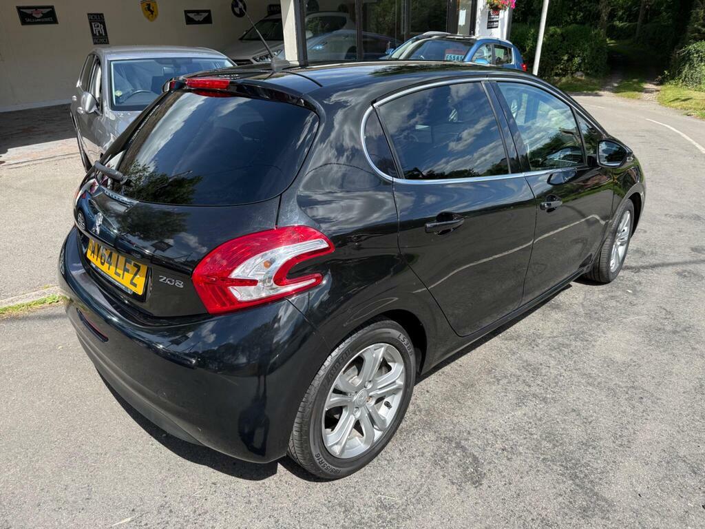 Peugeot 208 1.4 Hdi Allure Euro 5 Black #5