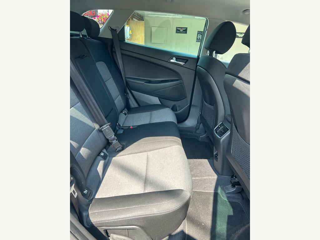 Hyundai Tucson Black #13