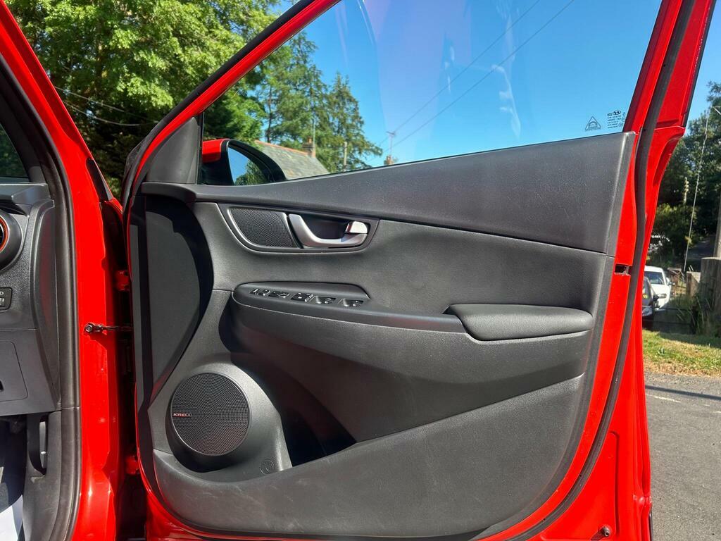 Hyundai Kona Hatchback #13