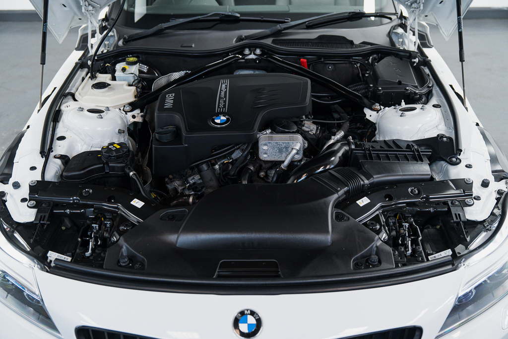 BMW Z4 Z4 Sdrive20i White #3