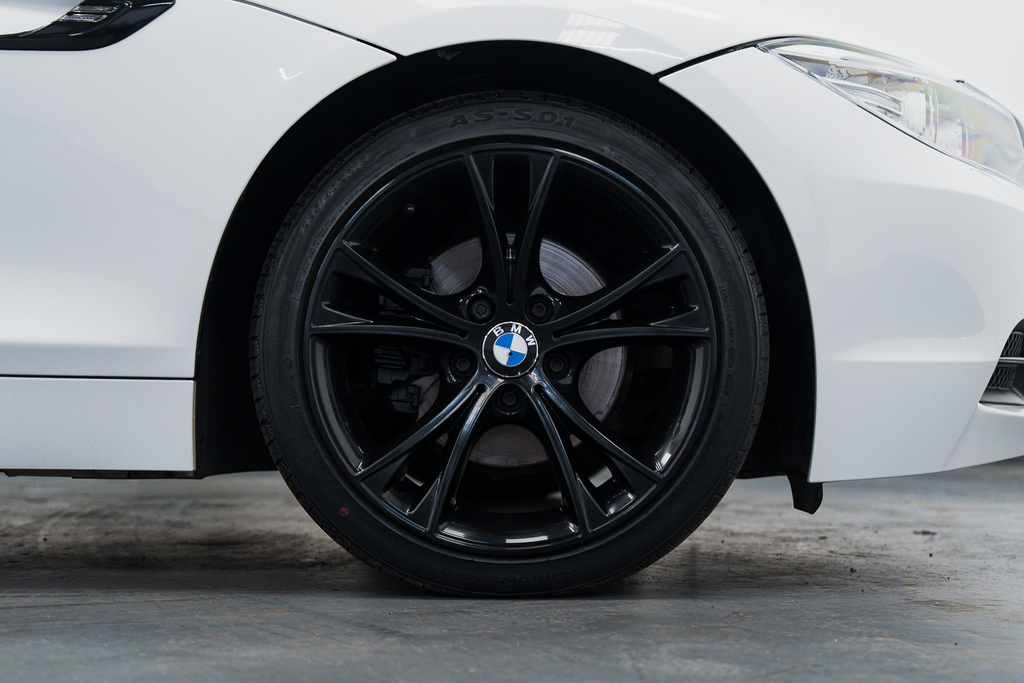 BMW Z4 Z4 Sdrive20i White #2