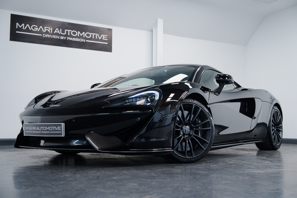 McLaren 570S  Black #58