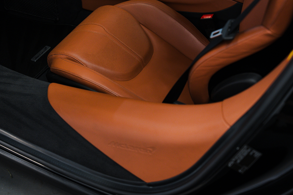 McLaren 570S  Black #53
