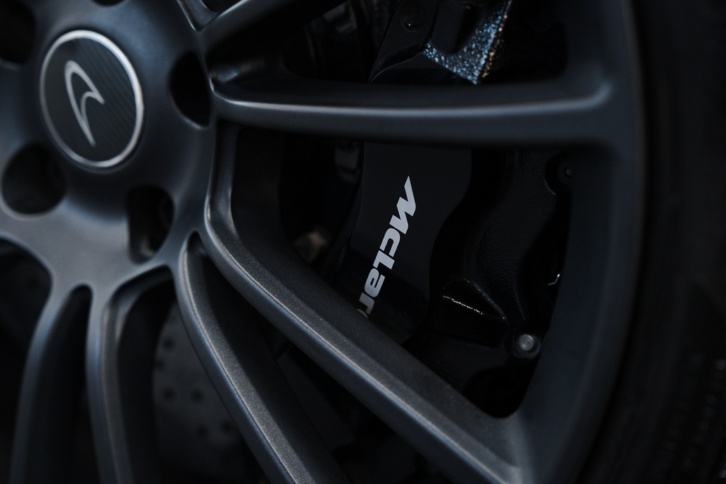 McLaren 570S  Black #29