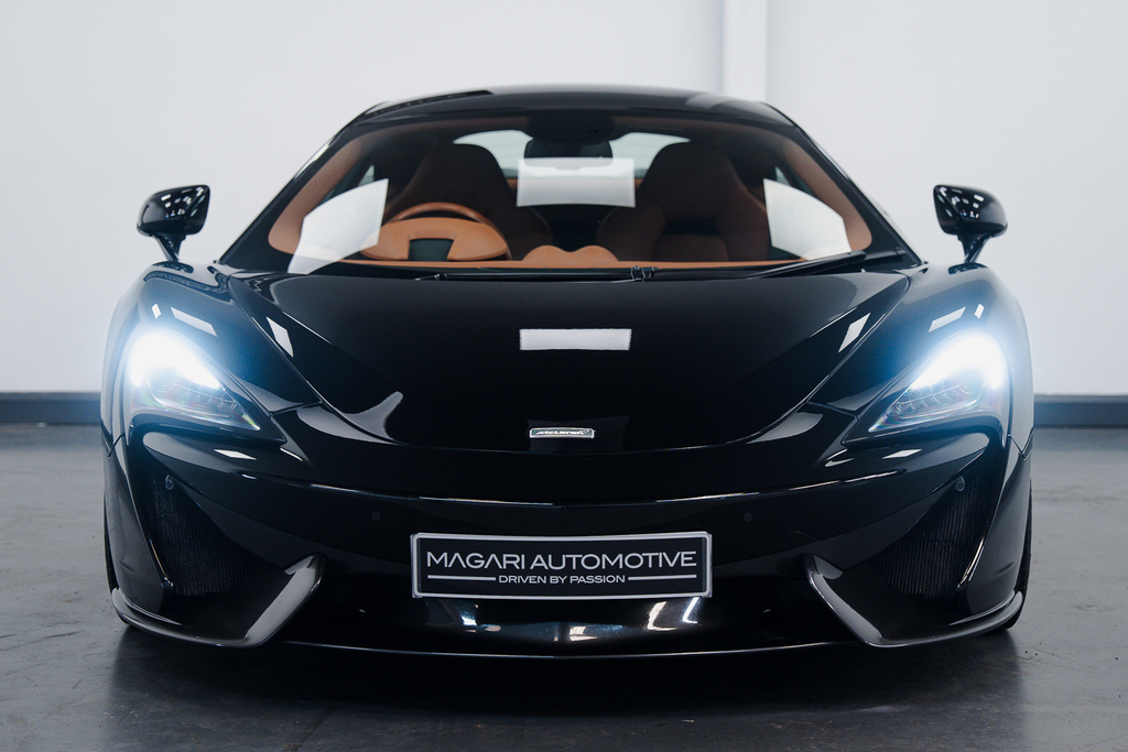 McLaren 570S  Black #7