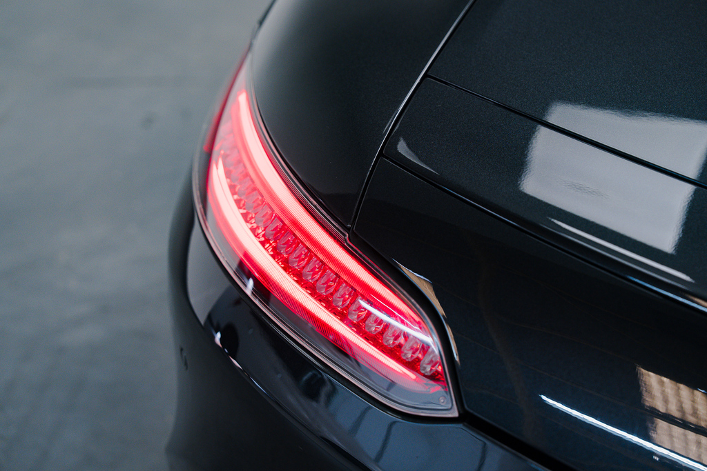 Mercedes-Benz AMG GT E220 Bluetec Night Edition Grey #16