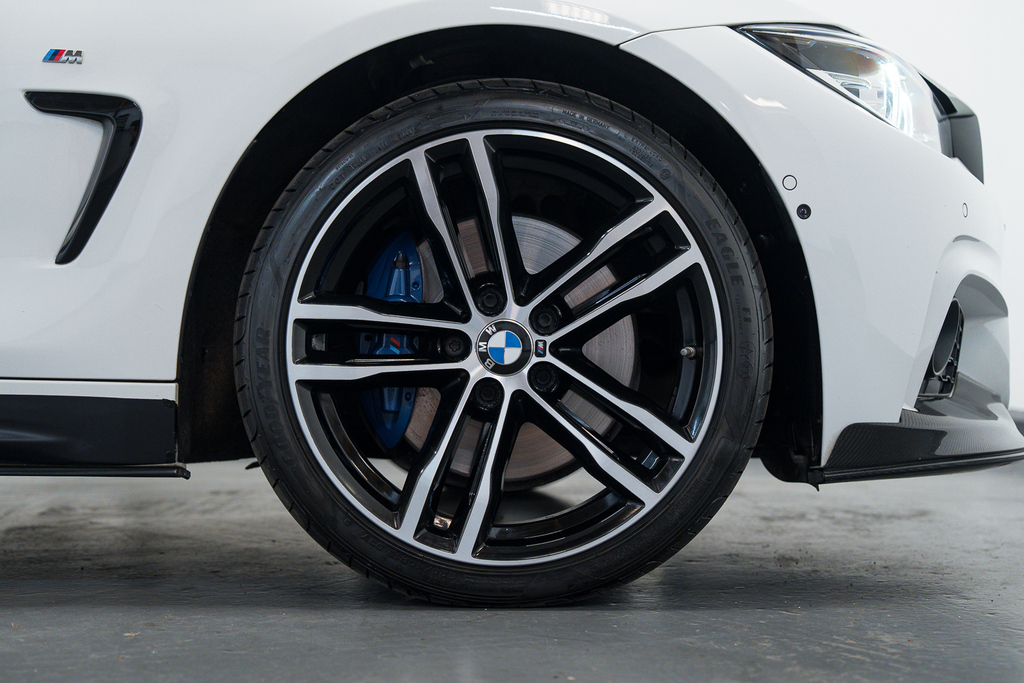 BMW 4 Series Gran Coupe Diesel White #2
