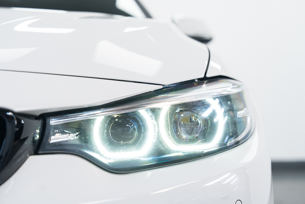 BMW 4 Series Gran Coupe Diesel White #6