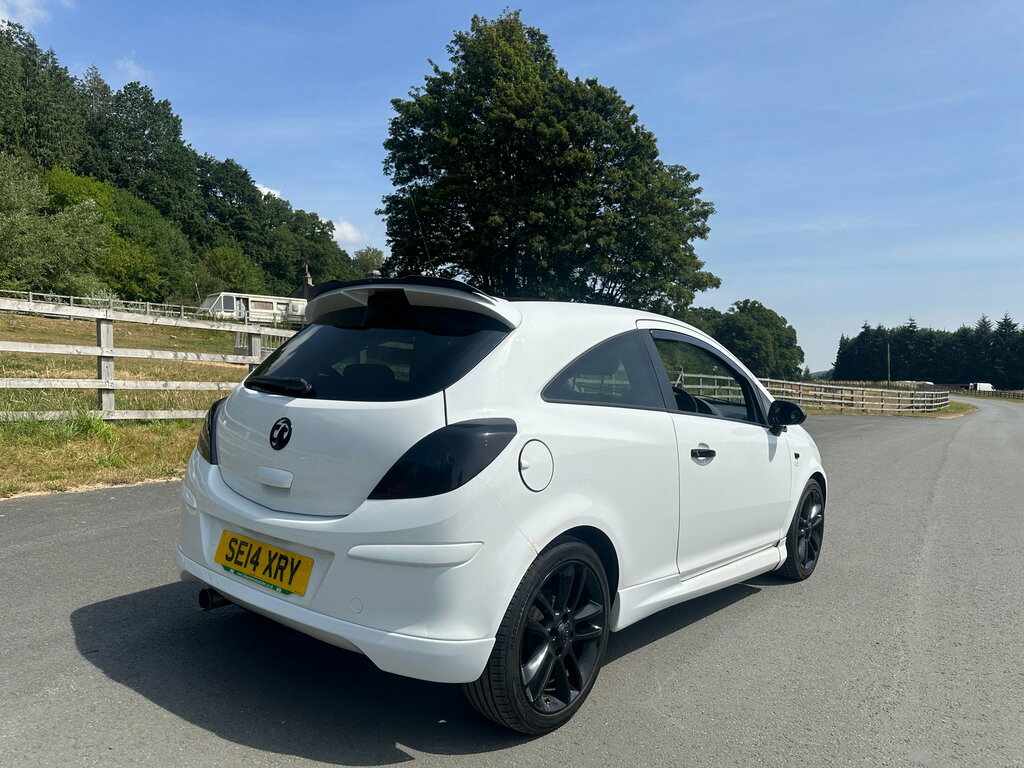 Vauxhall Corsa 1.2 16V Limited Edition Hatchback Manua SE14XRY White #3