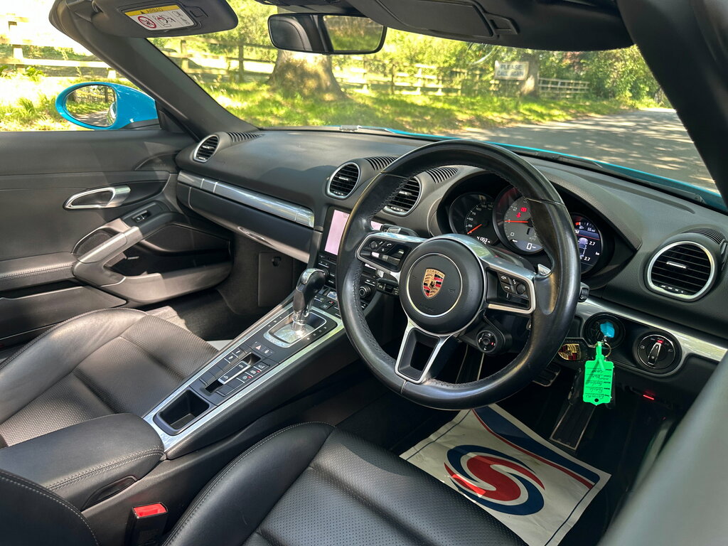 Porsche 718 Boxster 2L Null Red #27