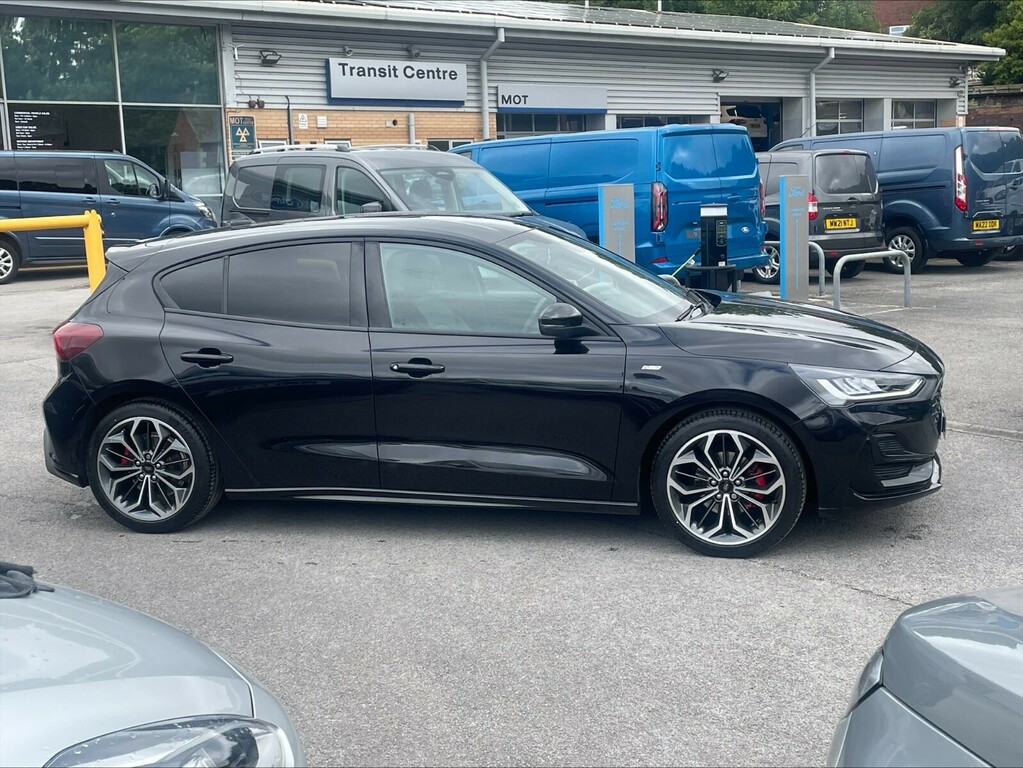 Ford Focus 1.0 Ecoboost Hybrid Mhev 155 St-line X AMZ5147 Black #4