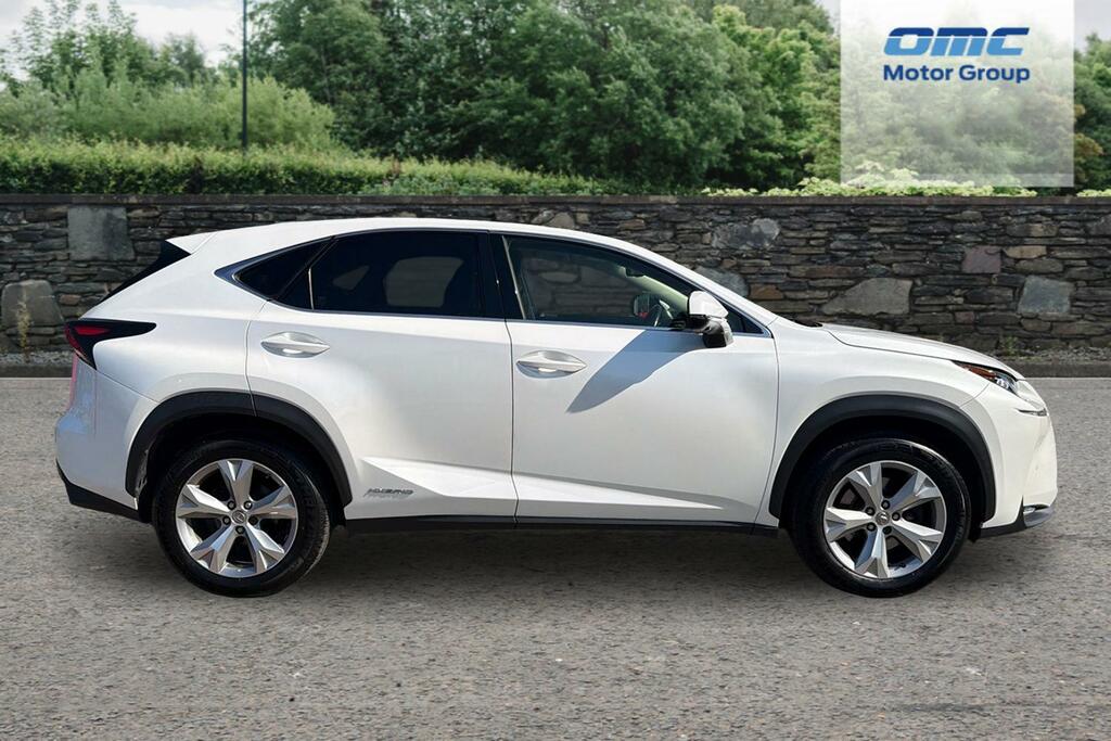 Lexus NX 300H 2.5 Premier Cvt White #6