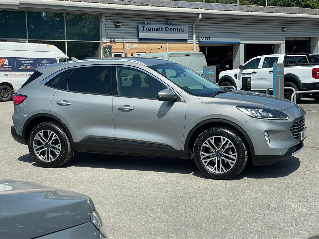 Ford Kuga 1.5 Ecoboost 150 Titanium Edition Silver #4