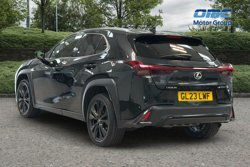 Lexus UX 250H 2.0 F-sport Design Cvt Black #3