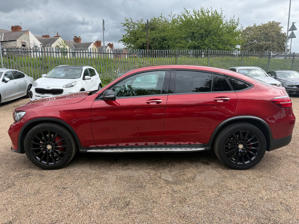 Mercedes-Benz 220 Glc D 4Matic Amg Line Premium Plus Red #3