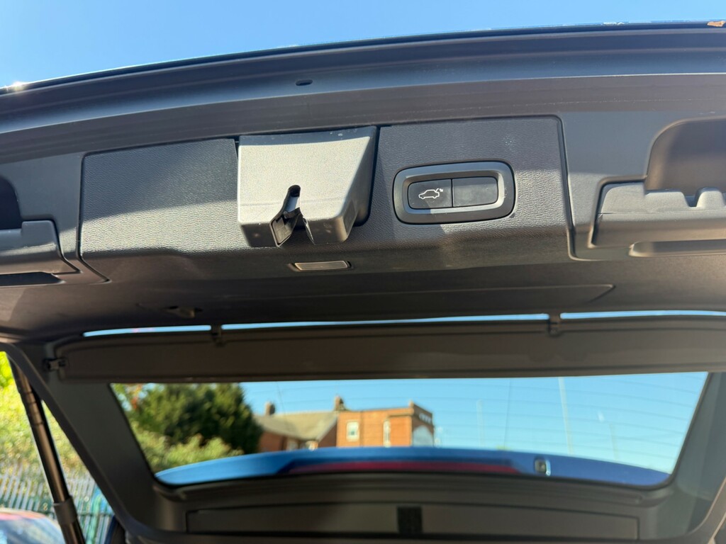 Volvo XC60 D4 R-design Awd WA68NUF Blue #6