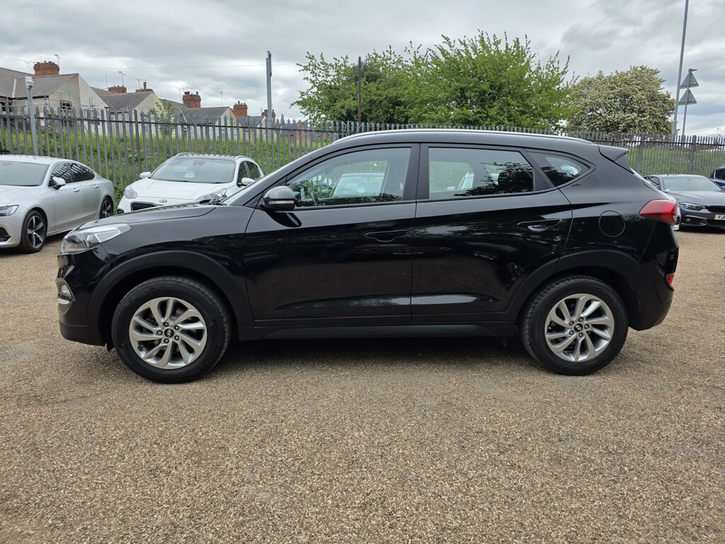 Hyundai Tucson Crdi Se Blue Drive EO66FSV Black #2