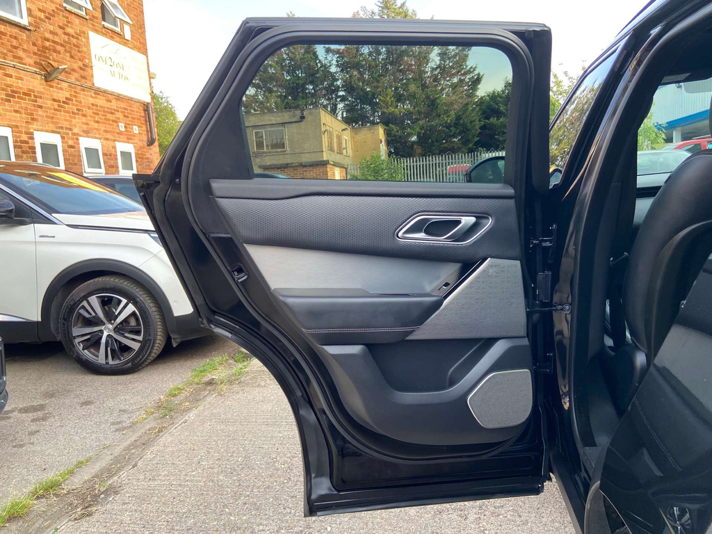 Land Rover Range Rover Velar Land Rover Estate 5.0 P550 Dynamic Black #65