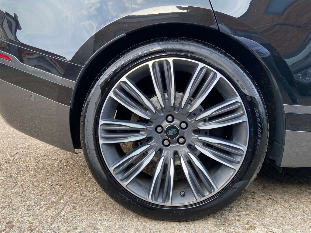 Land Rover Range Rover Velar Land Rover Estate 5.0 P550 Dynamic Black #36